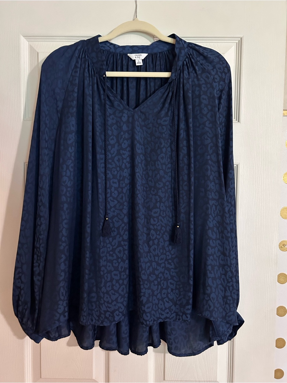 Crown & Ivy Navy Jacquard V-Neck Peasant Blouse
